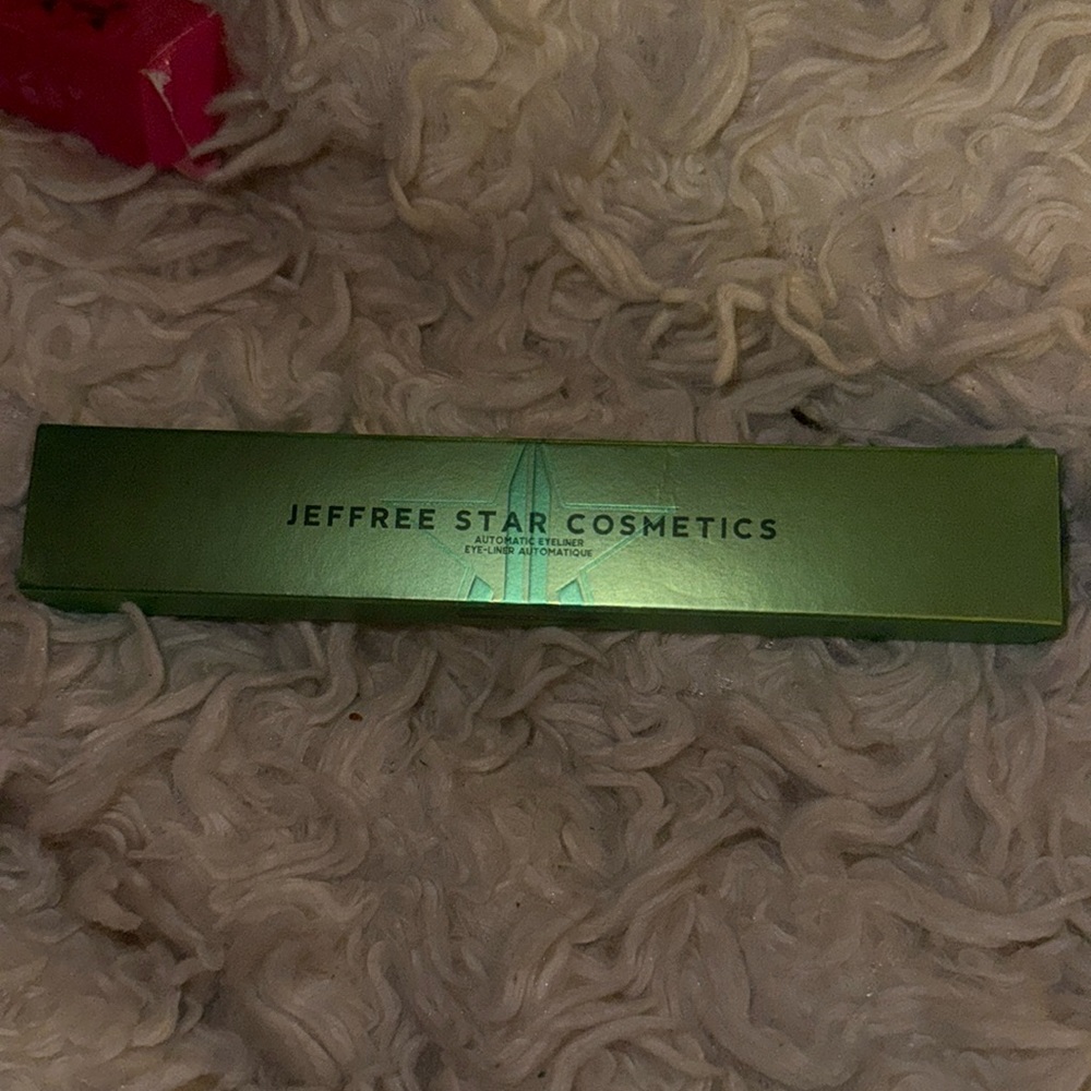 Jeffree Star eye liner